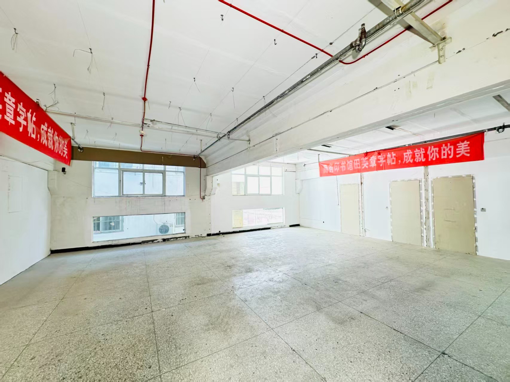 西聂线重点吸引人工智能应用、数字经济、电商直播、智能制造服务、软件开发、科技创新企业及创业团队入驻